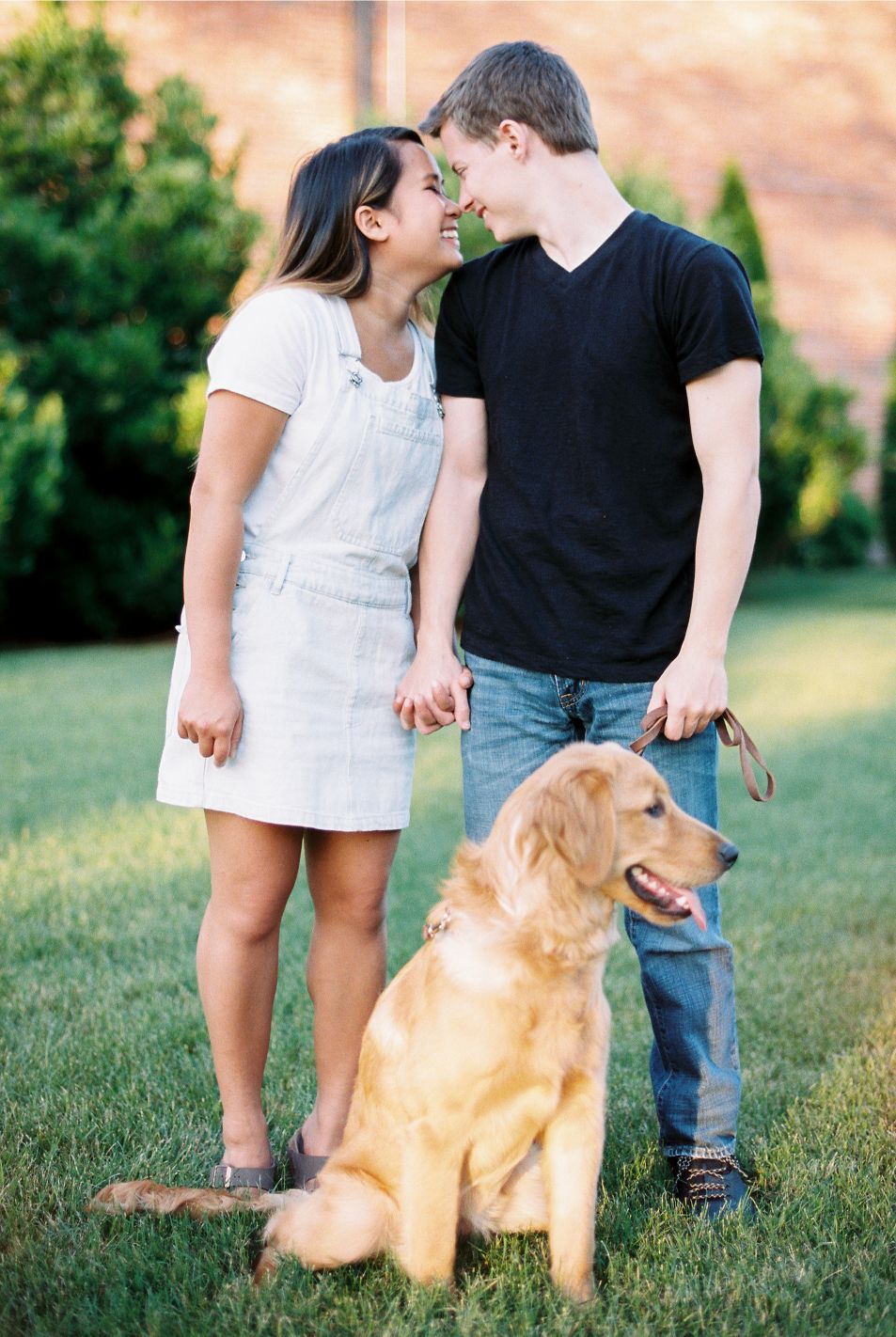 downtown-huntsville-couple's-portraits