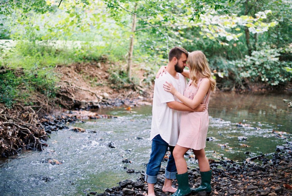 Indian Creek Couples Portraits - Rachel Carter Photography